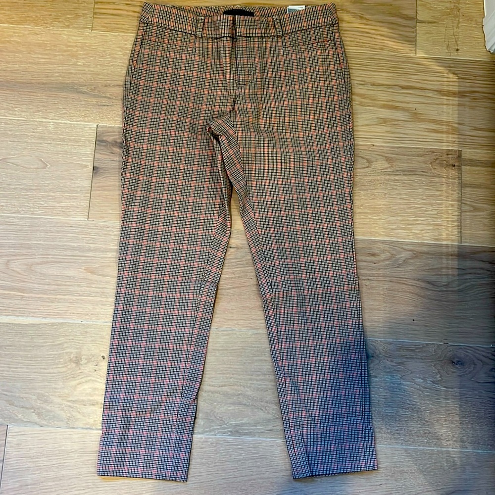 Mint Condition!! Red, brown and tan plaid pants from Banana Republic! Size 2!!